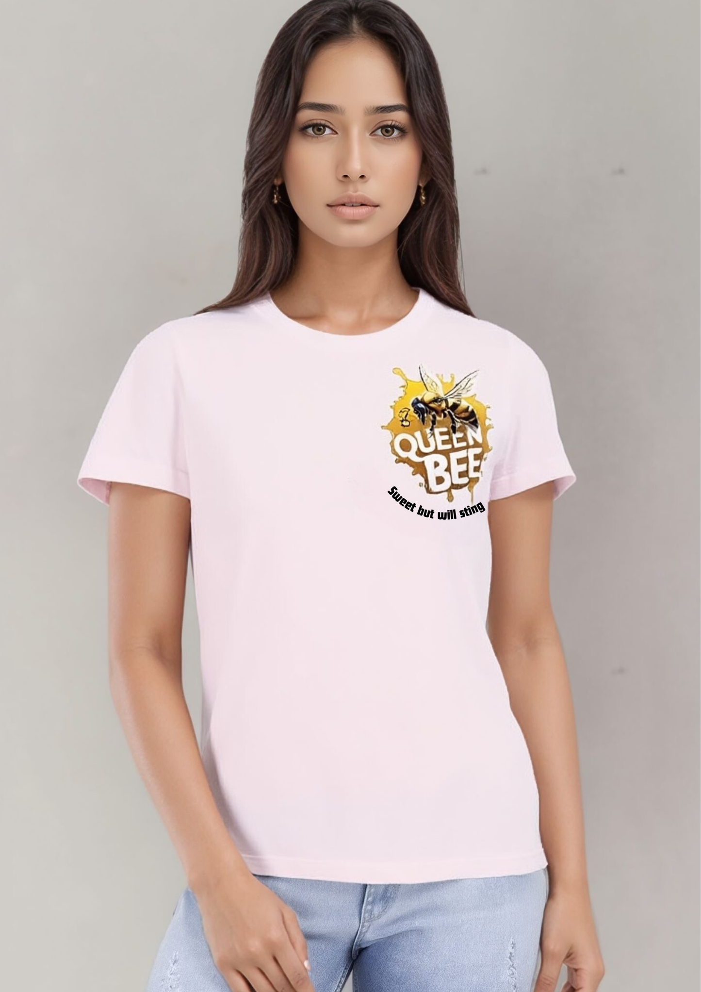 Queen Bee Graphic Tee – Soft Pink